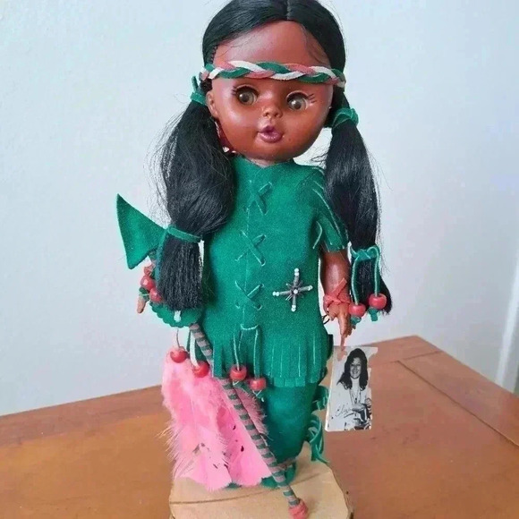 Doll INDIAN BY ELIZA MOHAWK TRIBE VINTAGE - Picture 1 of 6